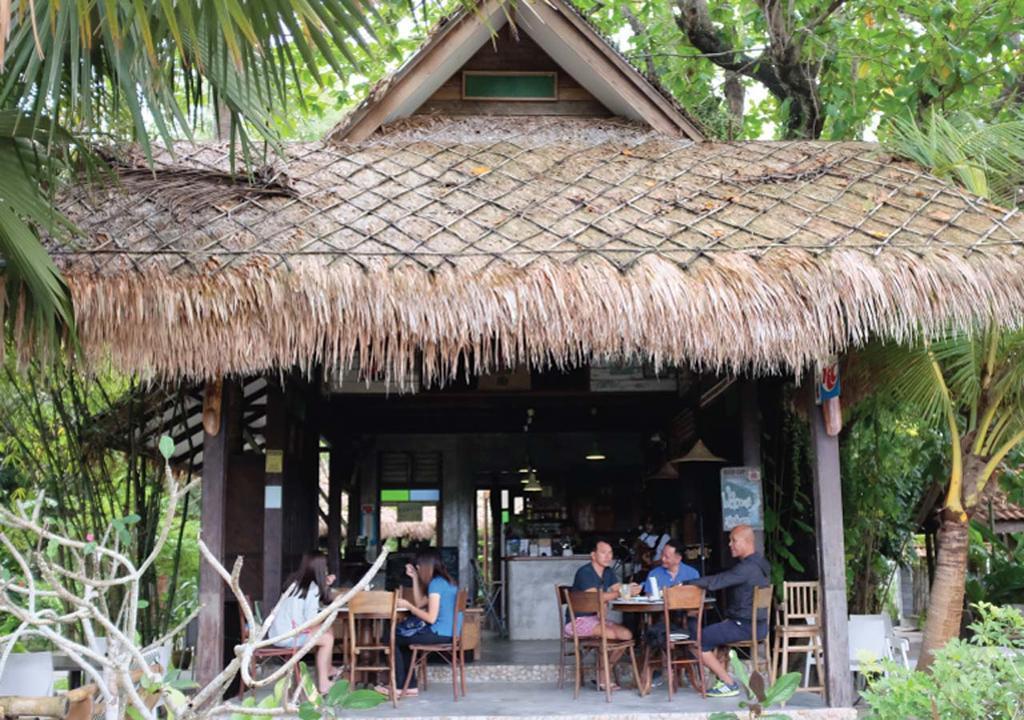 Panji Panji Tropical Wooden Home Pantai Cenang Kültér fotó